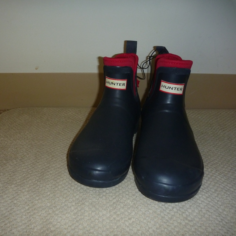 Hunter for Target Size 8 Navy Booties